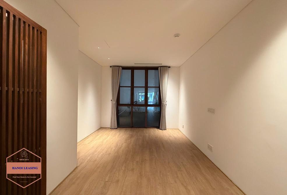 Four bedrooms apartment for rent in To Ngoc Van st, Tay Ho Four bedrooms apartment for rent in To Ngoc Van st, Tay Ho