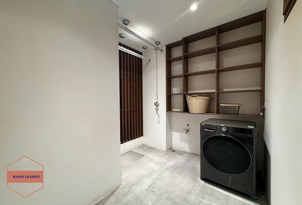 Four bedrooms apartment for rent in To Ngoc Van st, Tay Ho Four bedrooms apartment for rent in To Ngoc Van st, Tay Ho