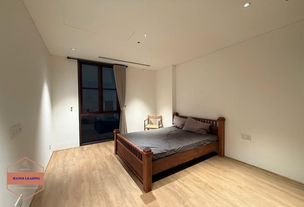 Four bedrooms apartment for rent in To Ngoc Van st, Tay Ho Four bedrooms apartment for rent in To Ngoc Van st, Tay Ho