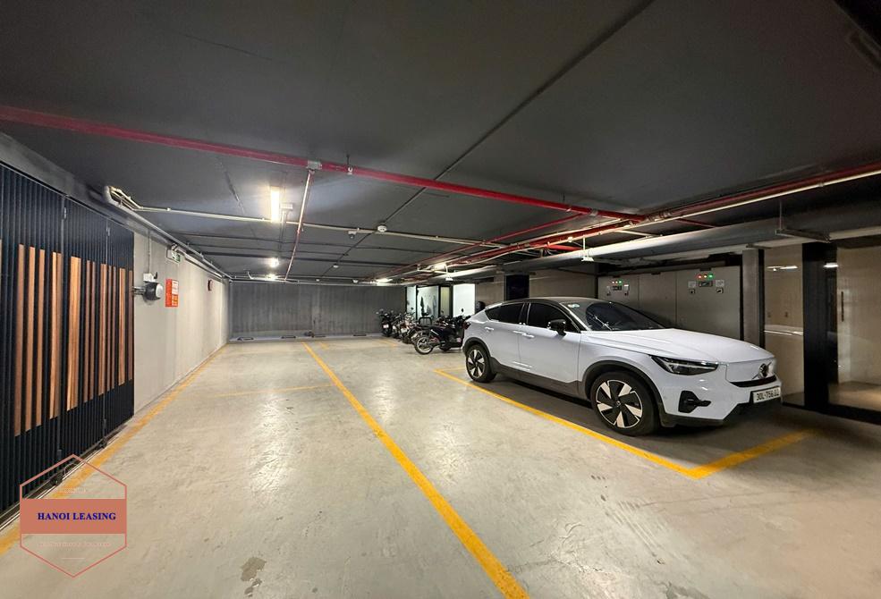 Four bedrooms apartment for rent in To Ngoc Van st, Tay Ho Four bedrooms apartment for rent in To Ngoc Van st, Tay Ho
