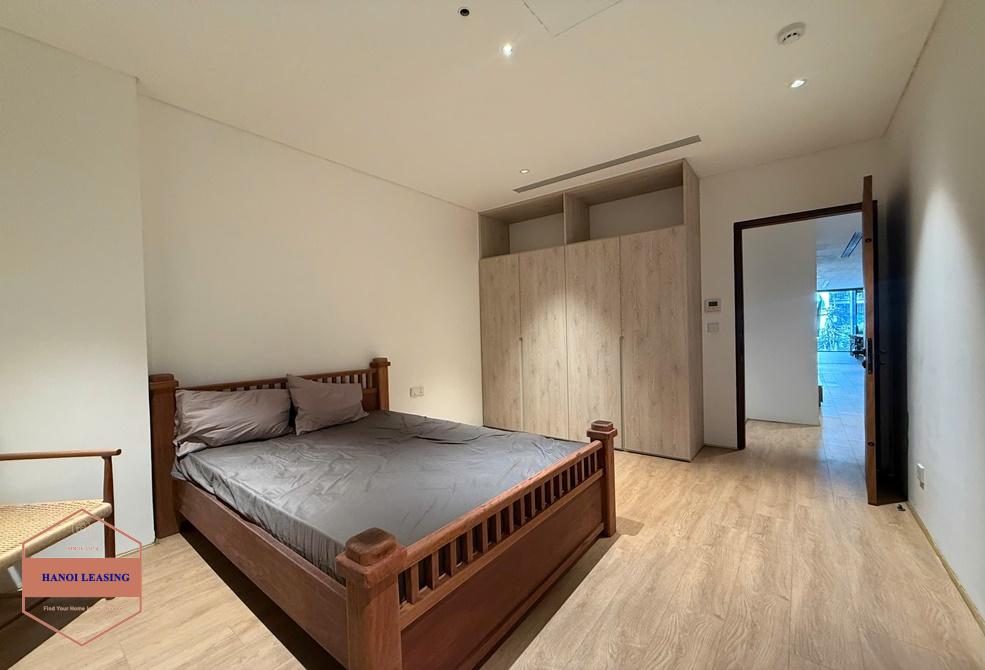 Four bedrooms apartment for rent in To Ngoc Van st, Tay Ho Four bedrooms apartment for rent in To Ngoc Van st, Tay Ho