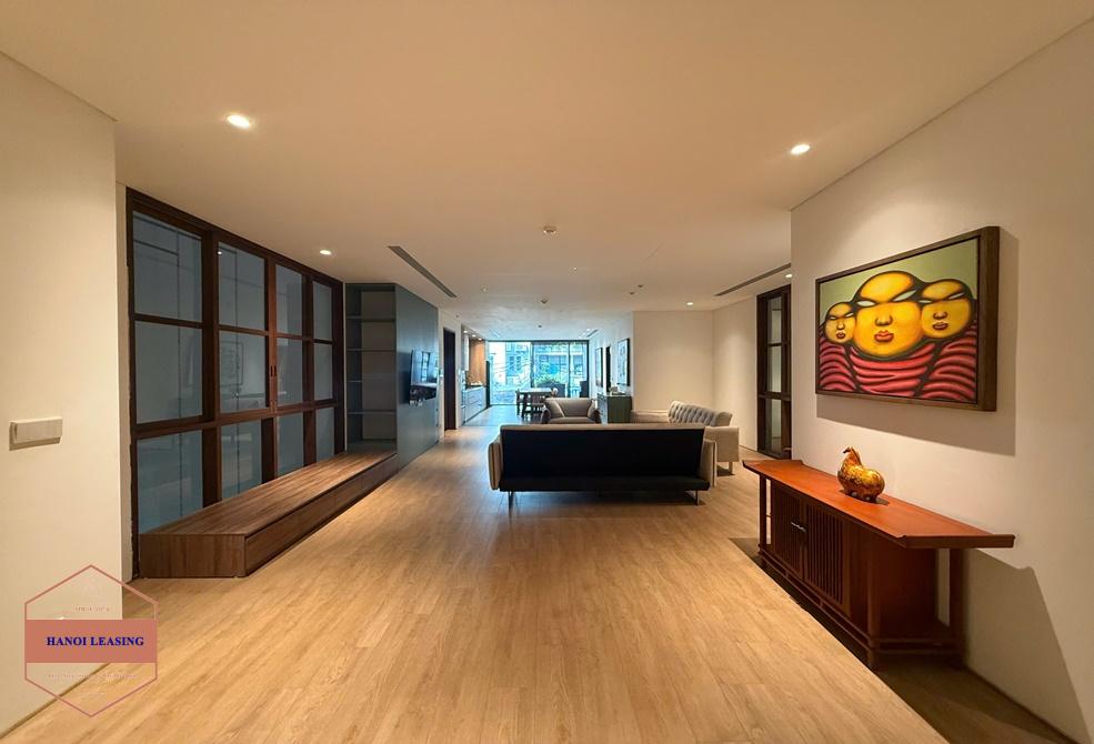 Four bedrooms apartment for rent in To Ngoc Van st, Tay Ho Four bedrooms apartment for rent in To Ngoc Van st, Tay Ho