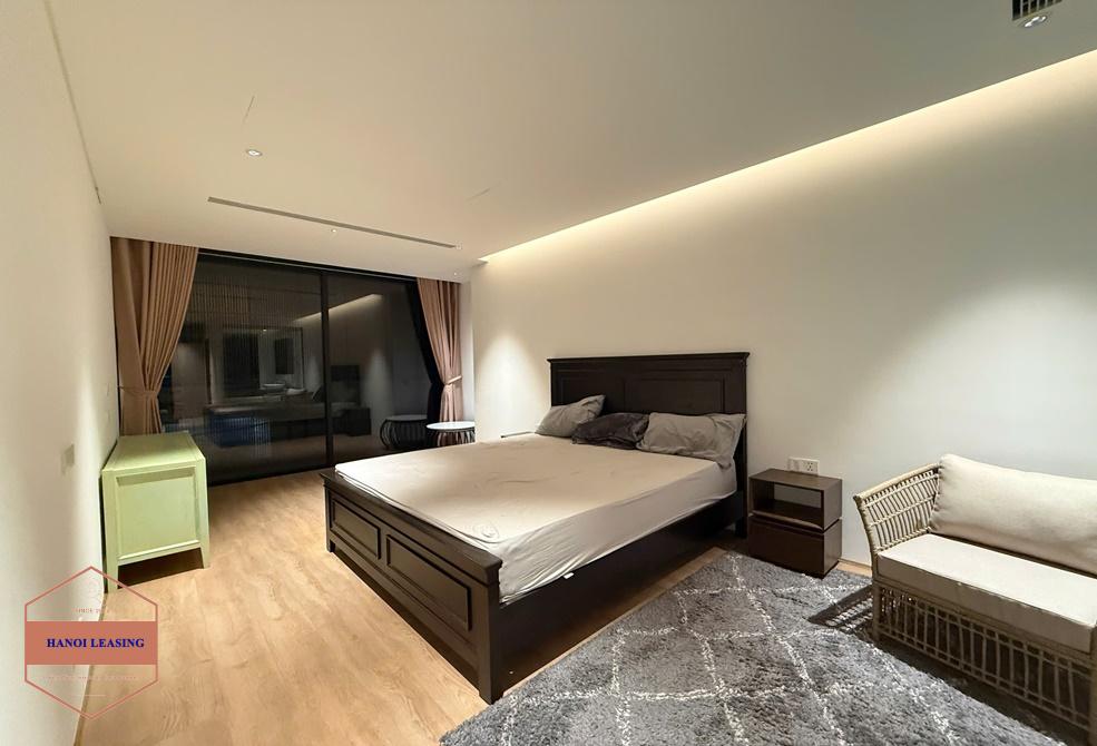 Four bedrooms apartment for rent in To Ngoc Van st, Tay Ho Four bedrooms apartment for rent in To Ngoc Van st, Tay Ho