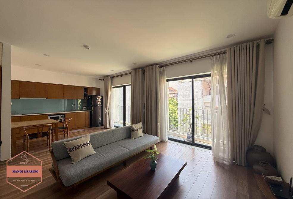 Bright one bedroom for rent in alley 31 Xuan dieu st, Tay Ho Bright one bedroom for rent in alley 31 Xuan dieu st, Tay Ho