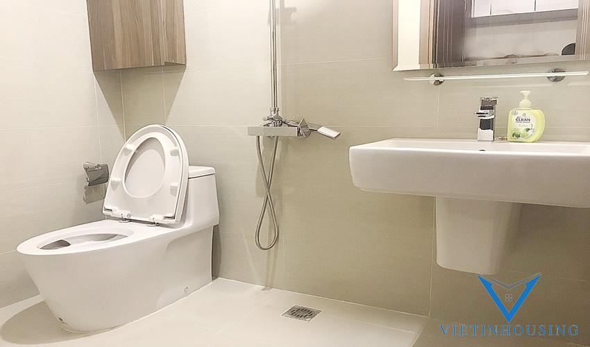 Căn hộ tầng cao 2 phòng ngủ đầy đủ nội thất cho thuê tại L4 Ciputra