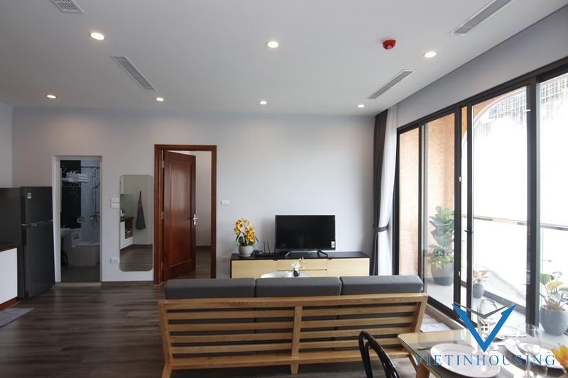 Căn hộ 2 phòng ngủ cho thuê tại Hoàng Hoa Thám, Ba Đình